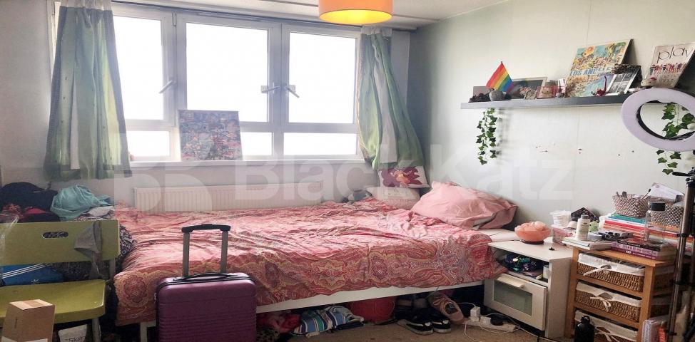 			LET , 3 Bedroom, 1 bath, 1 reception Apartment			 Clapham Road, Stockwell/Oval